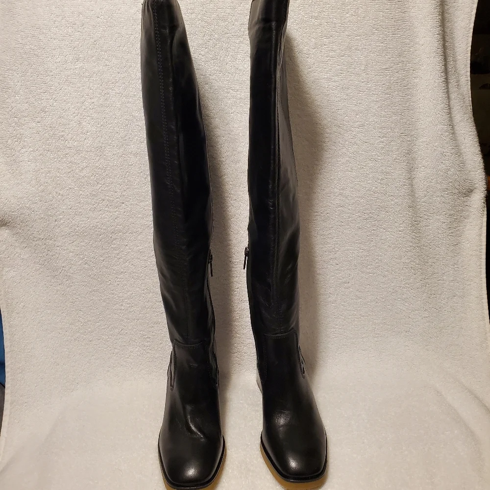 VINCE CAMUTO Eyana 2 Over-the-knee Boot